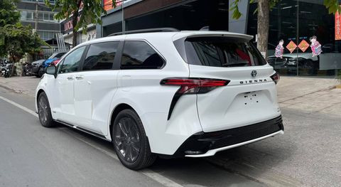 Cận cảnh Toyota Sienna XSE 2021 với thiết kế thể thao hơn