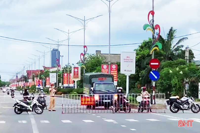 TP Hà Tĩnh trong những giờ đầu thiết lập vùng cách ly y tế