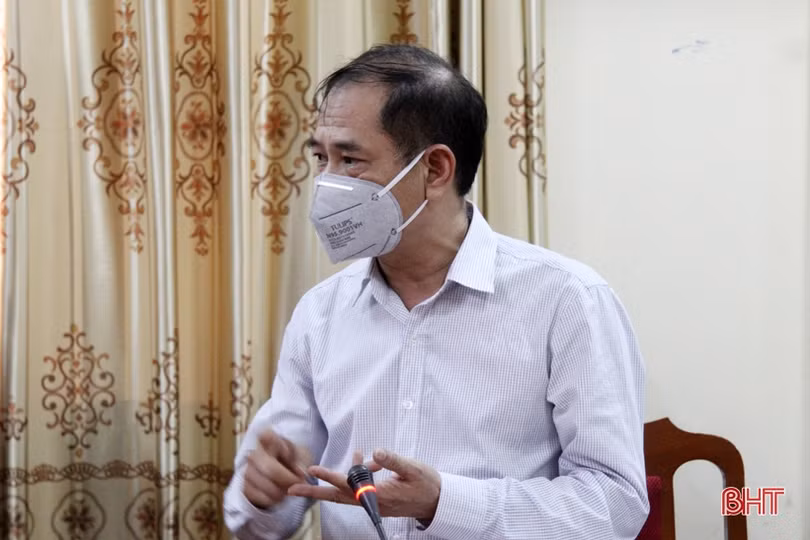 Chủ tịch UBND tỉnh: Hương Sơn cần khẩn trương truy vết các trường hợp liên quan đến 9 ca bệnh