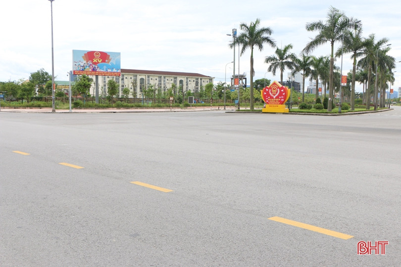 TP Hà Tĩnh trong những giờ đầu thiết lập vùng cách ly y tế