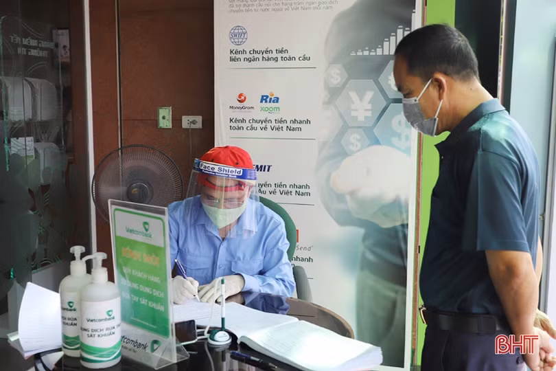 Hệ thống ngân hàng Hà Tĩnh siết chặt phòng dịch Covid-19