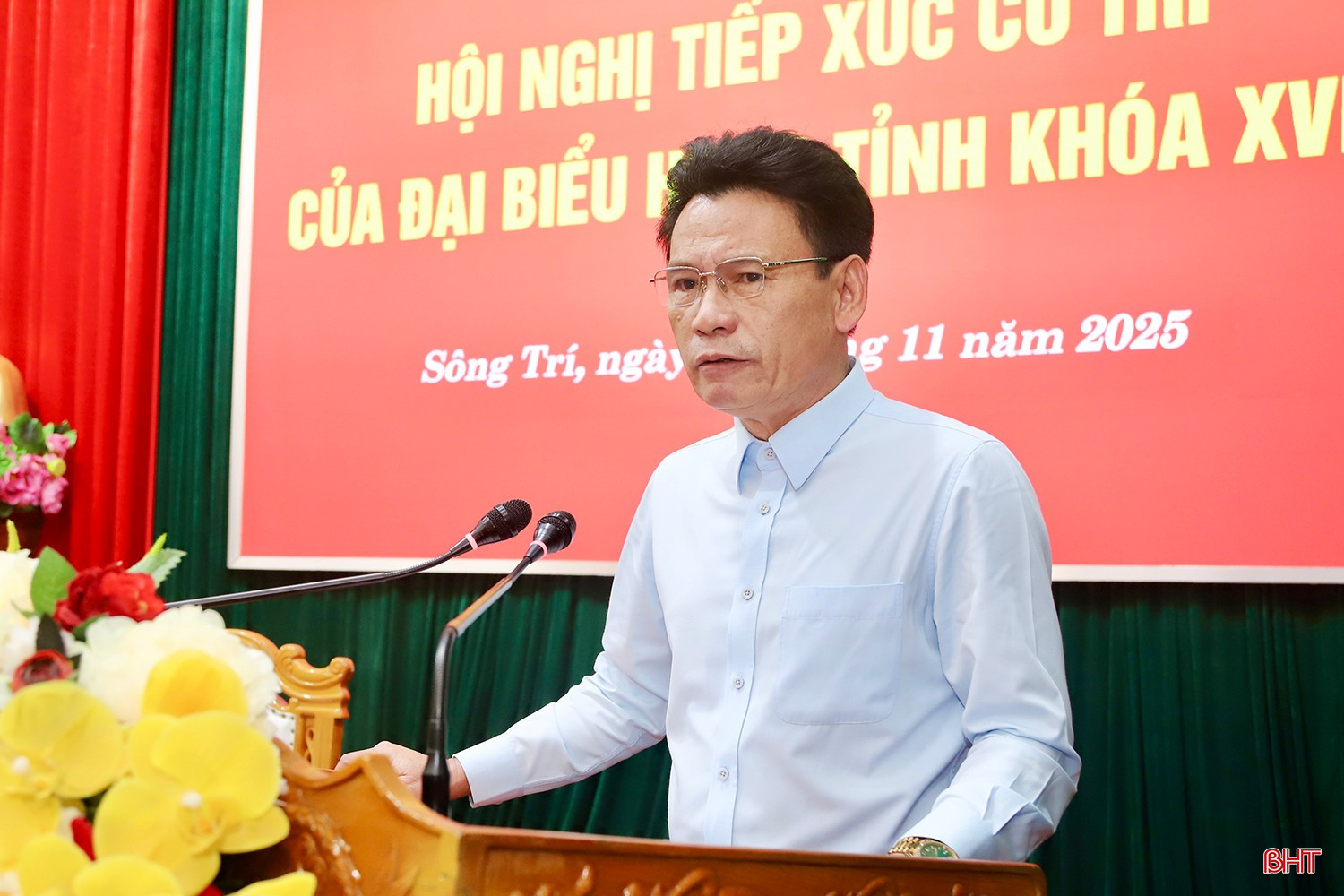 Phó Giám đốc Sở Xây Dựng Nguyễn Quốc Hà làm rõ một số nội dung, kiến nghị thuộc thẩm quyền.