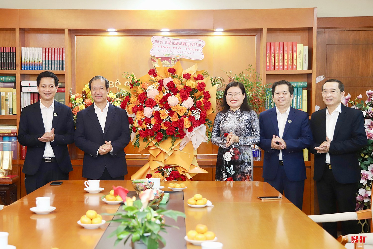 Bộ trưởng Bộ GD&amp;ĐT Nguyễn Kim Sơn tiếp đón đoàn công tác tỉnh Hà Tĩnh.