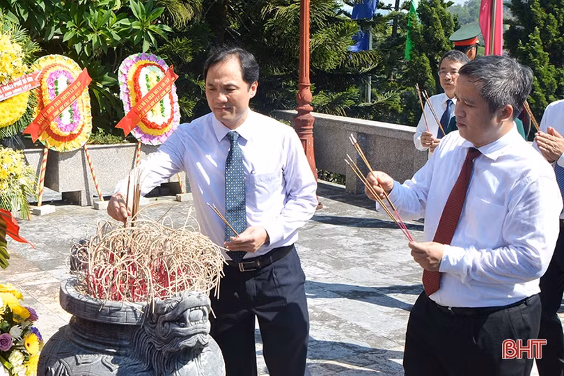 Hà Tĩnh tổ chức nhiều hoạt động tri ân các anh hùng, liệt sỹ