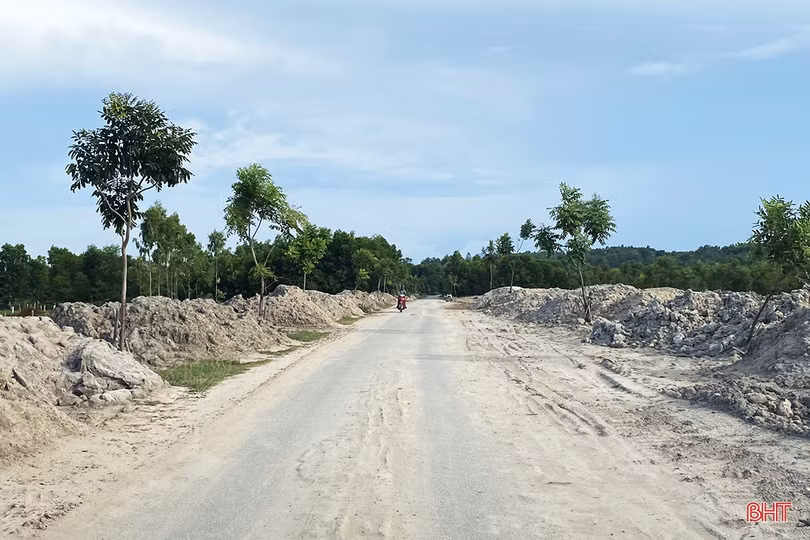Sớm tổ chức bán đấu giá hơn 110.000 m<sup>3</sup> đất thải từ dự án nâng cấp hệ thống kênh Bắc Thạch Hà