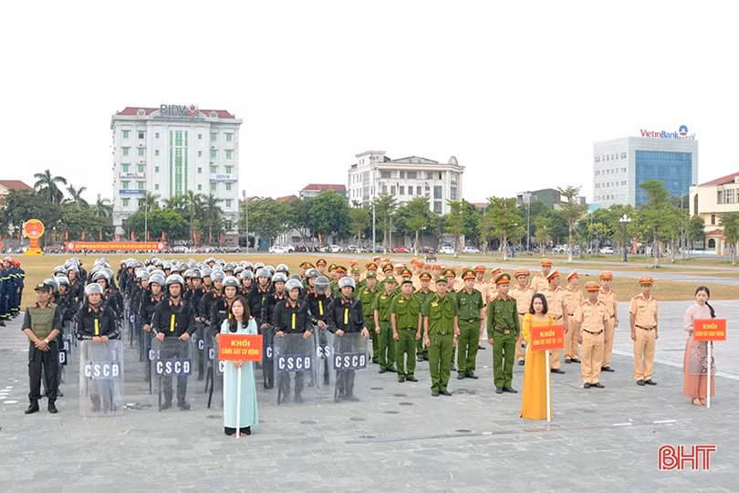 Chủ tịch UBND tỉnh Hà Tĩnh: Không để xảy ra đột xuất, bất ngờ, phức tạp về an ninh trật tự