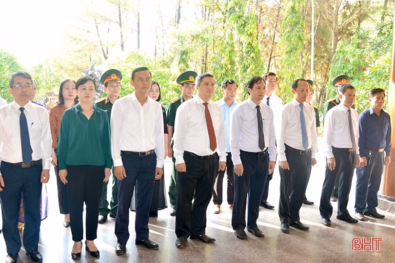 Hà Tĩnh tổ chức nhiều hoạt động tri ân các anh hùng, liệt sỹ