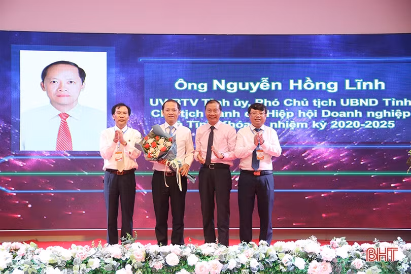 Ông Lê Đức Thắng được bầu giữ chức Chủ tịch Hiệp hội Doanh nghiệp Hà Tĩnh nhiệm kỳ 2020 - 2025