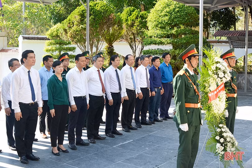 Hà Tĩnh tổ chức nhiều hoạt động tri ân các anh hùng, liệt sỹ