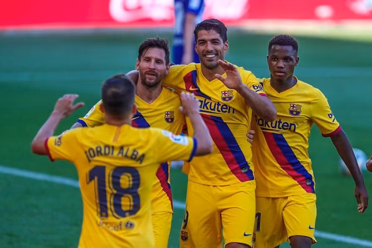 Kết quả Barca 3-1 Napoli: Messi lập siêu phẩm solo, Barca hẹn Bayern ở tứ kết