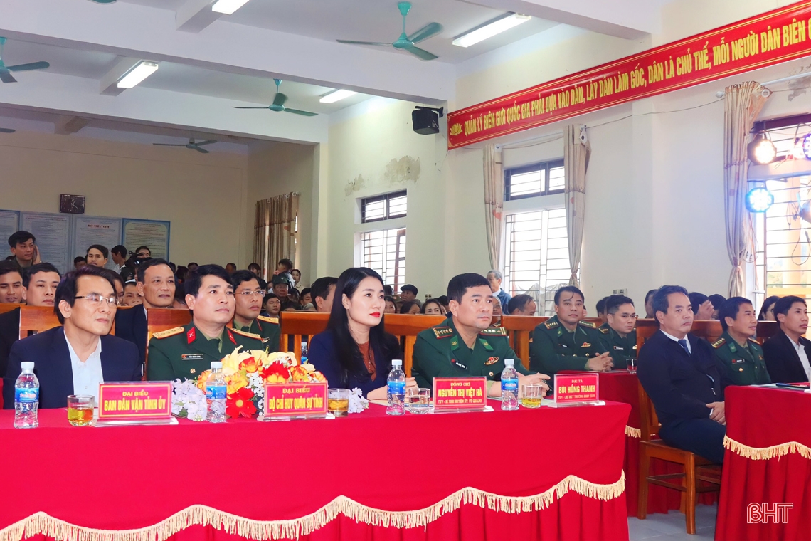 Vui “Ngày hội Biên phòng toàn dân” ở xã biên giới Hà Tĩnh