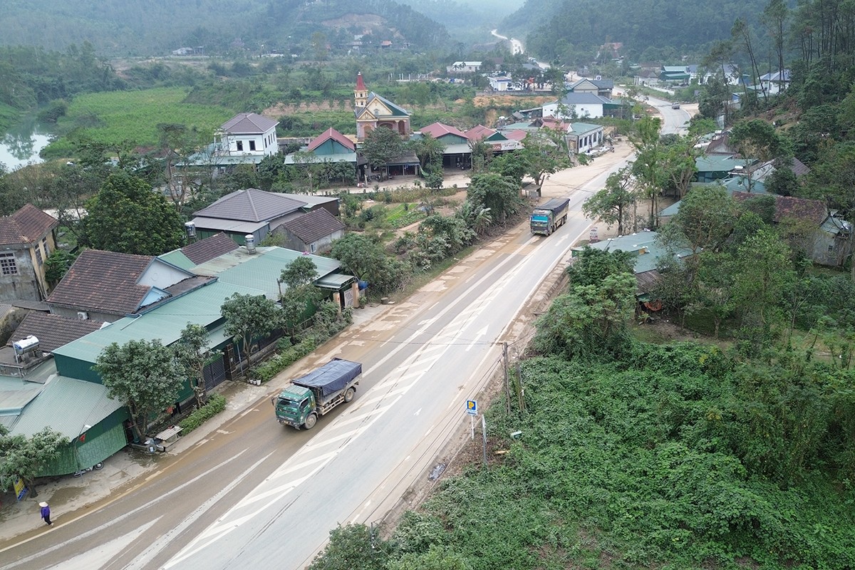 xe-tai-dai-nao-tinh-lo-550-6a.jpg