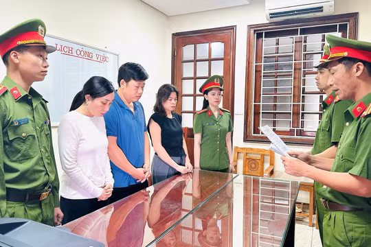 Vợ chồng giả danh lương y, "phù phép" thuốc tân dược thành thuốc đông y