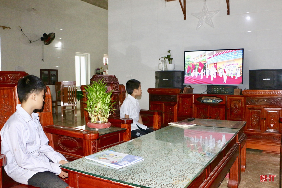 Hà Tĩnh khai giảng năm học mới, truyền hình trực tiếp từ Trường THCS Lê Văn Thiêm