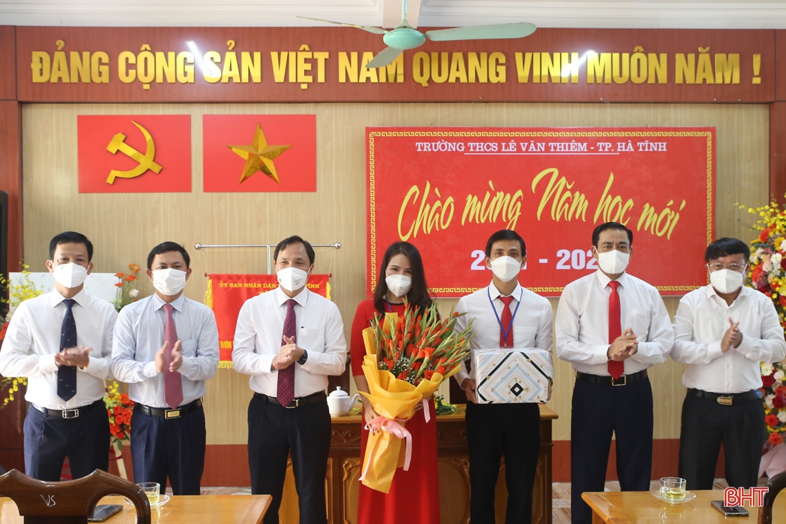 Hà Tĩnh khai giảng năm học mới, truyền hình trực tiếp từ Trường THCS Lê Văn Thiêm