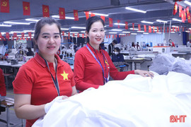 Người lao động Hà Tĩnh phấn khởi trở lại nhà máy