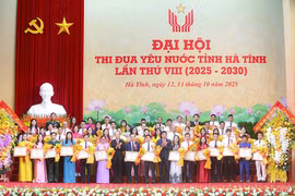 Đoàn đại biểu Hà Tĩnh hướng về Đại hội Thi đua yêu nước toàn quốc lần thứ XI