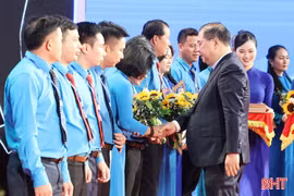 Hà Tĩnh có 2 cá nhân được tuyên dương cán bộ công đoàn tiêu biểu toàn quốc