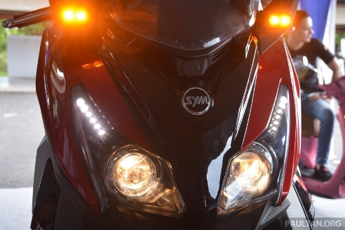 sym trinh lang xe ga co lon 300 phan khoi