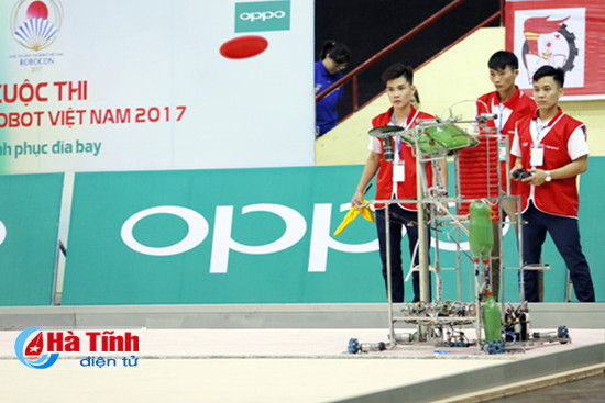 thang ap dao 4 doi robocon ha tinh vao chung ket toan quoc