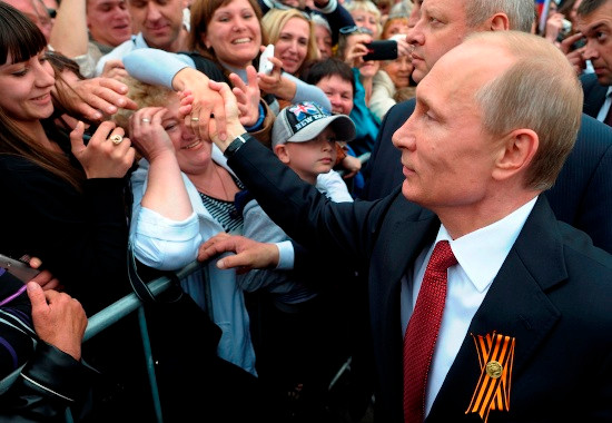 82 nguoi dan nga hai long ve tong thong putin