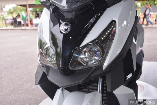 sym trinh lang xe ga co lon 300 phan khoi