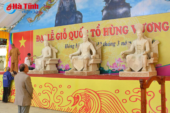 tuong nho cac vua hung tren dat ngan hong