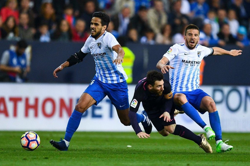 neymar nhan the do barca thua soc malaga