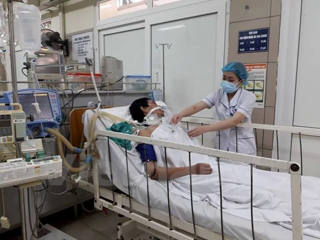 them 2 truong hop nguy kich vi uong ruou co methanol