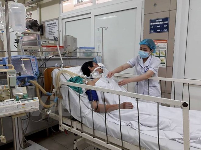 them 2 truong hop nguy kich vi uong ruou co methanol