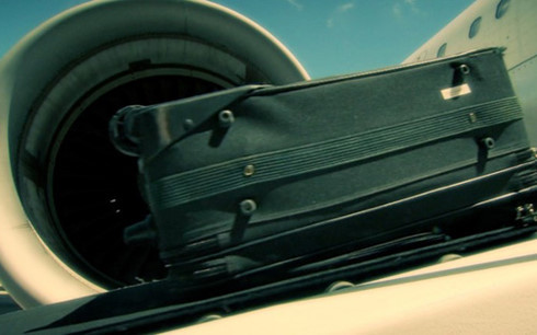 soc bom khung bo moi cay trong laptop co the lot qua rao an ninh