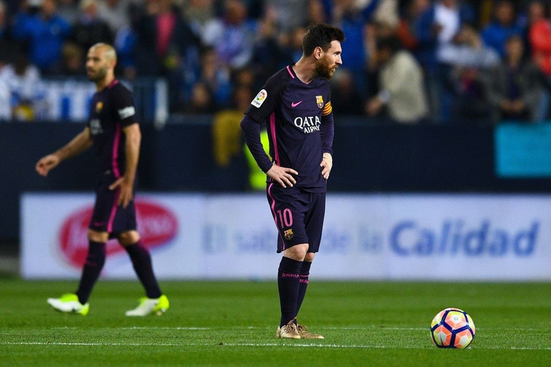 neymar nhan the do barca thua soc malaga