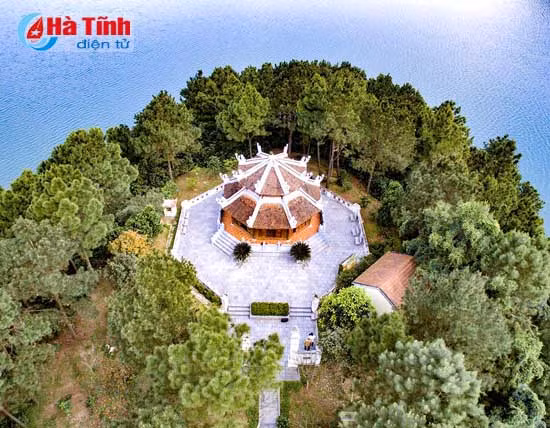 nguoi ve nuoc mat dong xanh