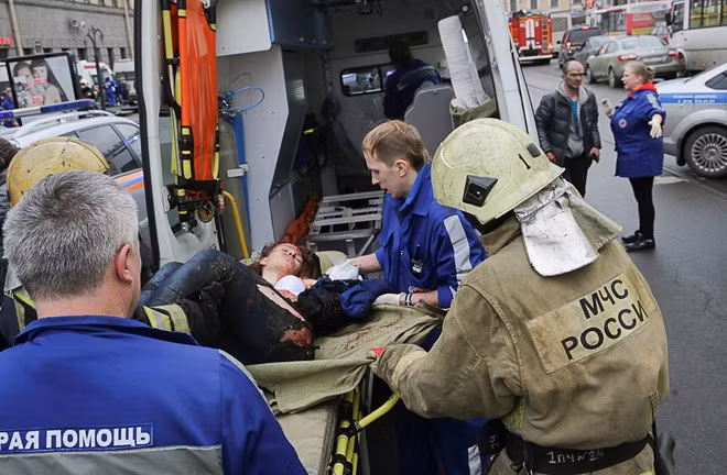 hien truong vu no bom kinh hoang tai tau dien ngam o nga