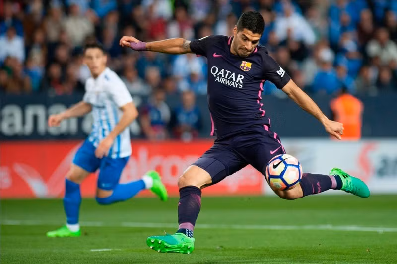 neymar nhan the do barca thua soc malaga