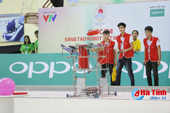 thang ap dao 4 doi robocon ha tinh vao chung ket toan quoc