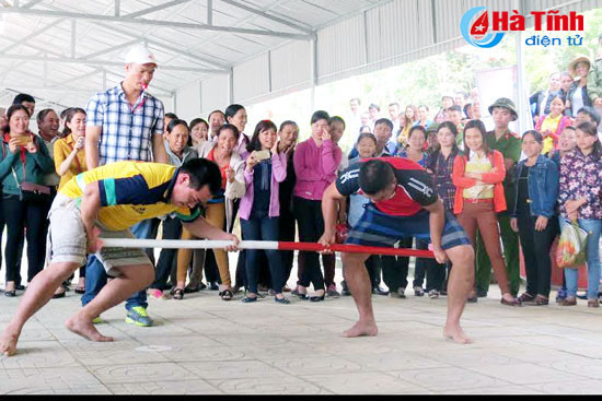 doc dao giai vo dich day gay thi xa hong linh