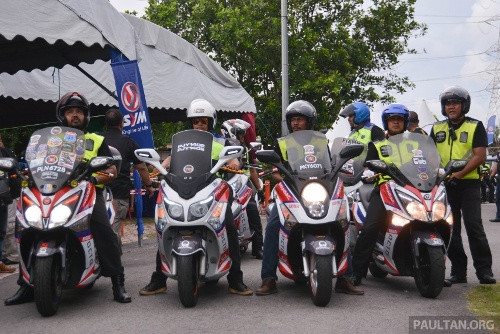 sym trinh lang xe ga co lon 300 phan khoi