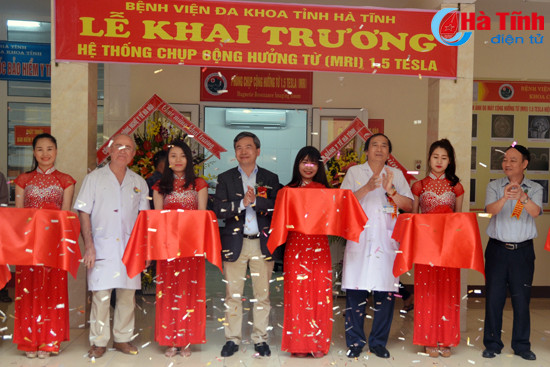 bvdk ha tinh khai truong he thong chup cong huong tu 1 5 tesla