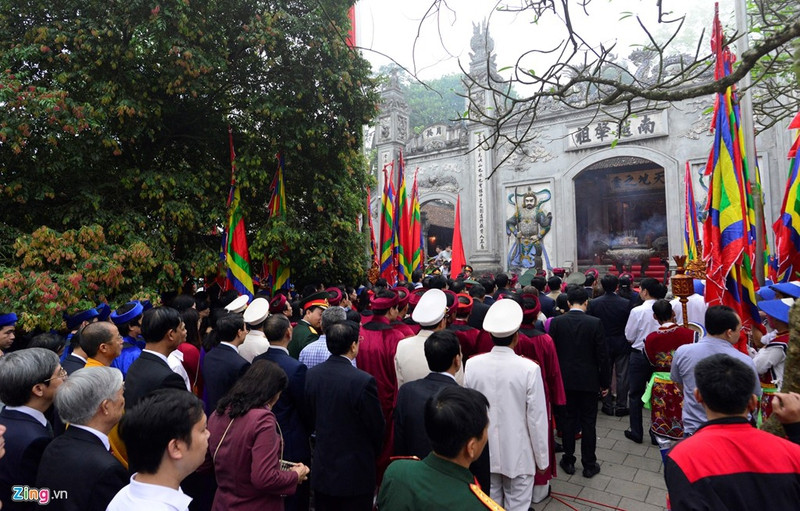 chu tich nuoc dang huong tuong niem cac vua hung