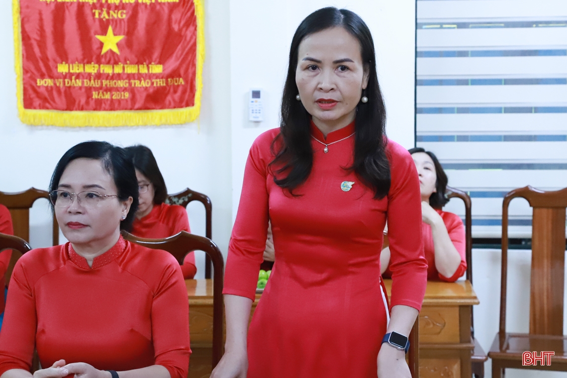 Lãnh đạo tỉnh Hà Tĩnh chúc mừng Hội Liên hiệp phụ nữ tỉnh
