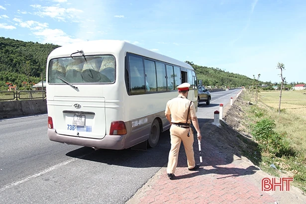 Gia tăng lượng người sử dụng phương tiện cá nhân về Hà Tĩnh từ vùng có dịch