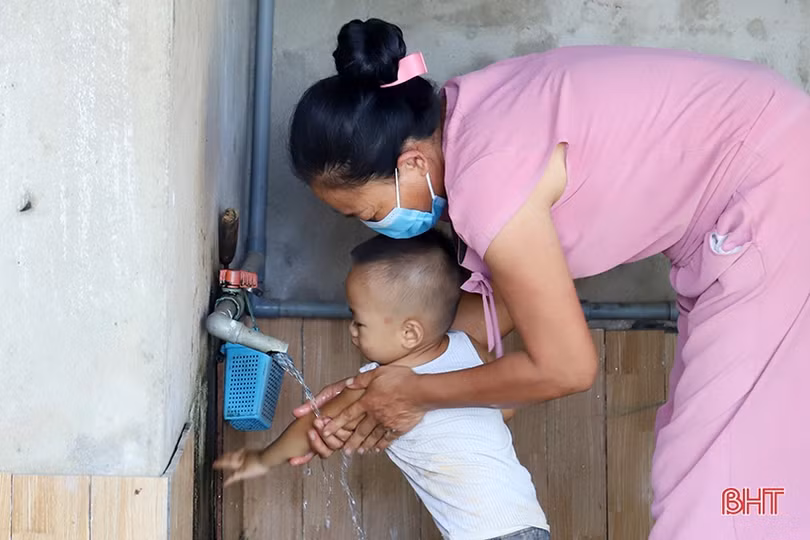 Vì sao 34.000 hộ dân Kỳ Anh vẫn chưa được dùng nước sạch?!