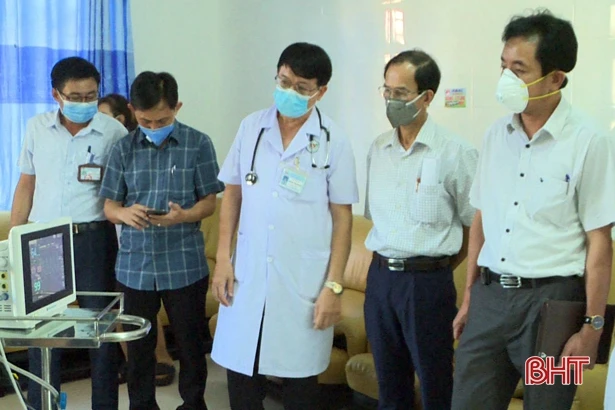 Sở Y tế Hà Tĩnh giám sát tiêm vắc-xin phòng Covid-19 đợt 3 tại các cơ sở y tế 