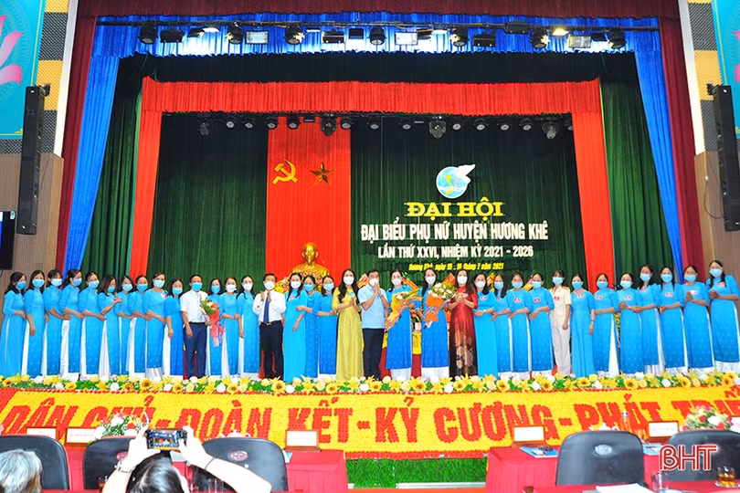 Bà Trương Thị Hằng tái cử Chủ tịch Hội LHPN huyện Hương Khê