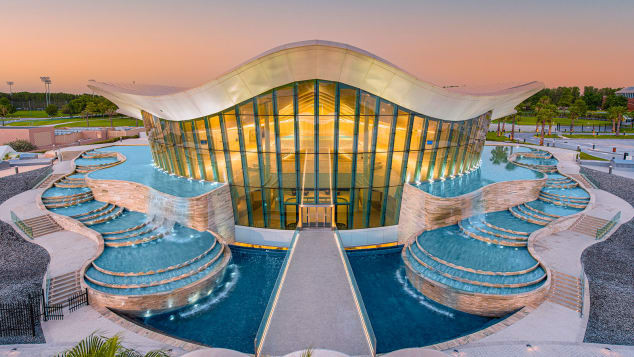 Bể bơi sâu nhất thế giới chứa cả thành phố dưới nước ở Dubai
