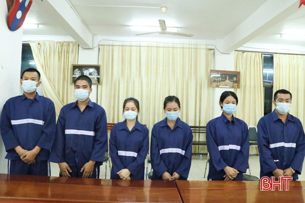 Lào phạt tù 6 người làm lây lan dịch Covid-19 tổng cộng 14 năm