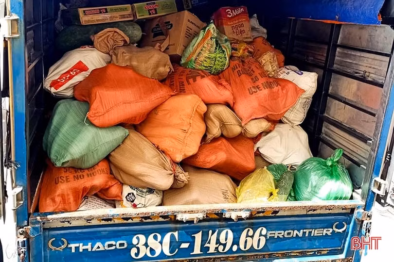 Phụ nữ Hà Tĩnh hướng về miền Nam ruột thịt