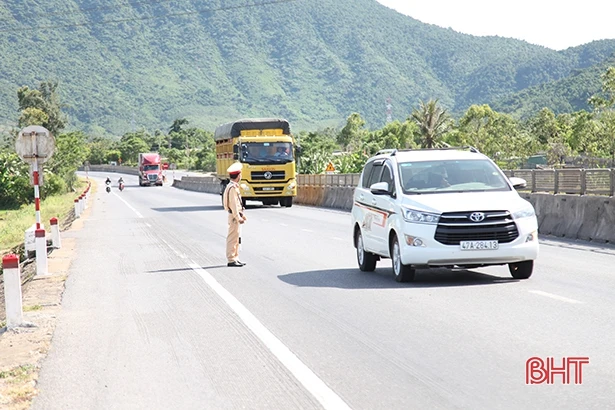 Gia tăng lượng người sử dụng phương tiện cá nhân về Hà Tĩnh từ vùng có dịch