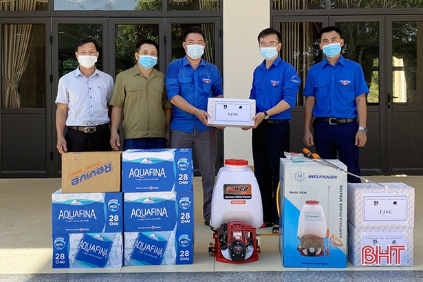 Hơn 3.000 ĐVTN Hà Tĩnh tham gia “Ngày tình nguyện chung sức xây dựng nông thôn mới”